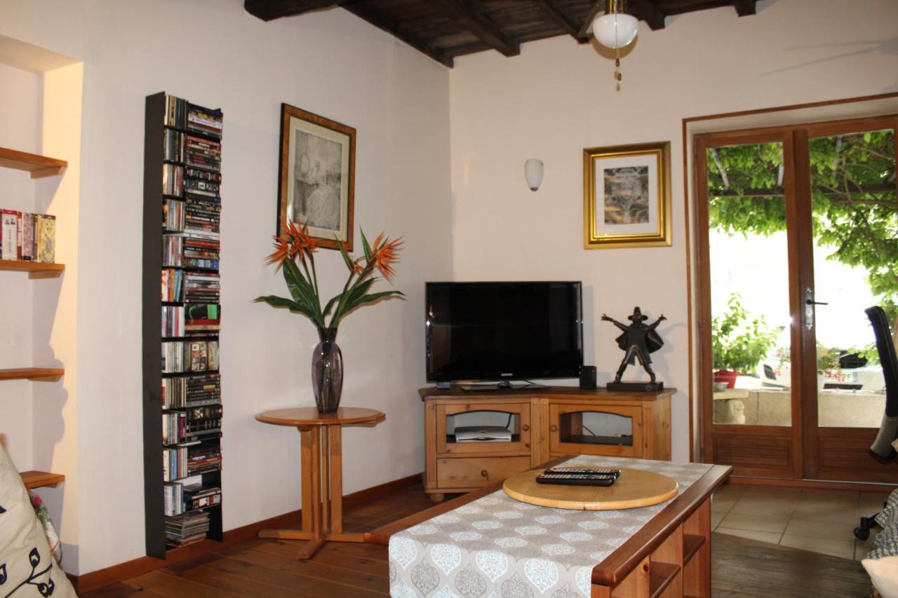 Le Chat Botte - Vankantiehuis In Languedoc-Roussillion Bed & Breakfast Routier Exterior photo