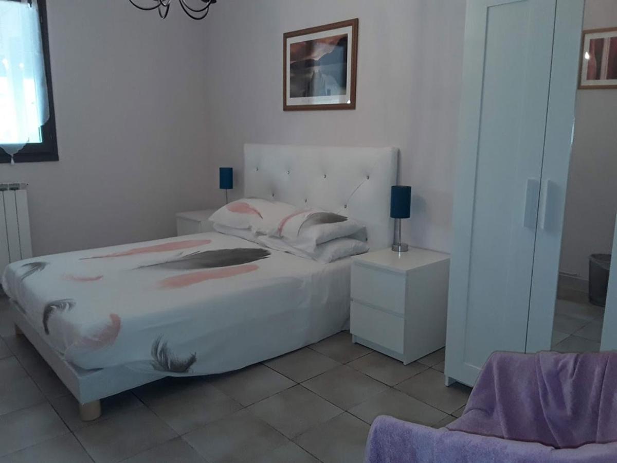 Le Chat Botte - Vankantiehuis In Languedoc-Roussillion Bed & Breakfast Routier Exterior photo